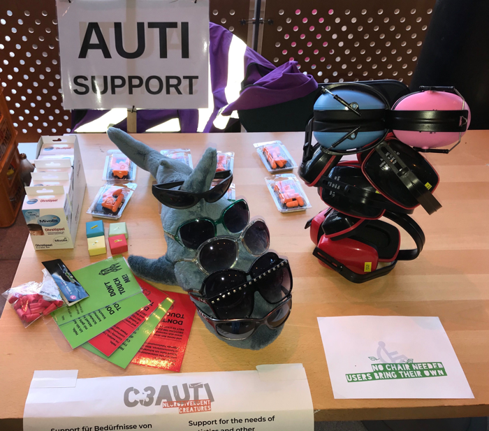 Auti Support: sun glasses and hearing protection